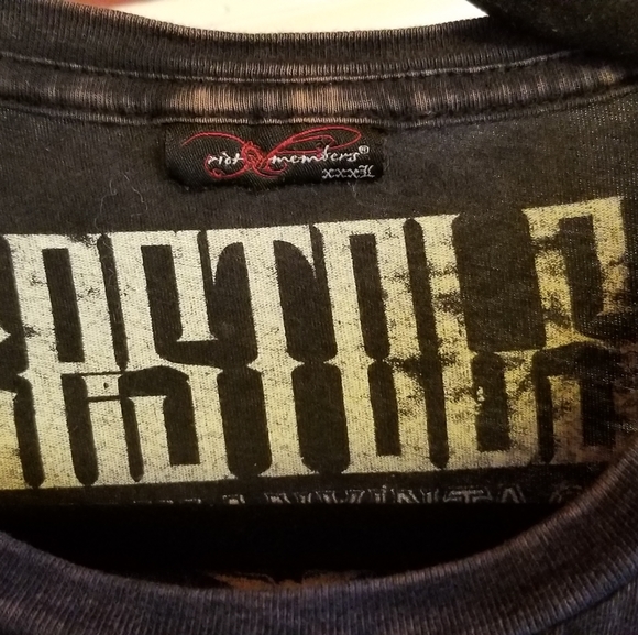 Clothing - Picture 4 of 4